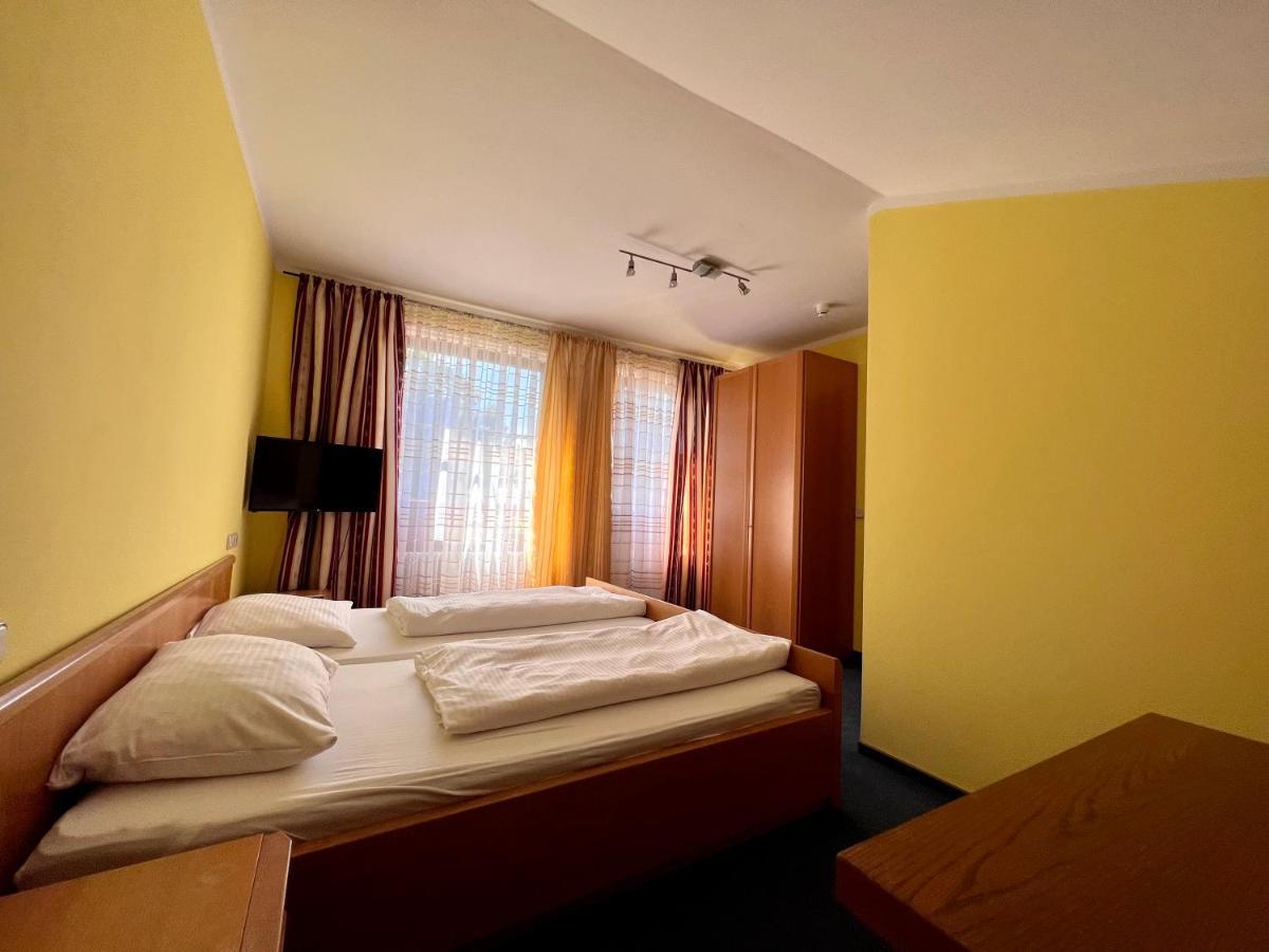 Hotel-Gasthof Deutschmeister Donauwörth Exteriér fotografie