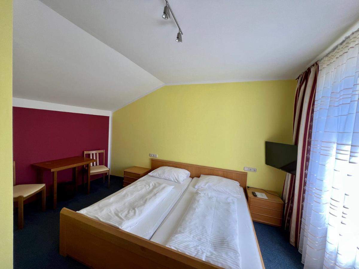 Hotel-Gasthof Deutschmeister Donauwörth Exteriér fotografie